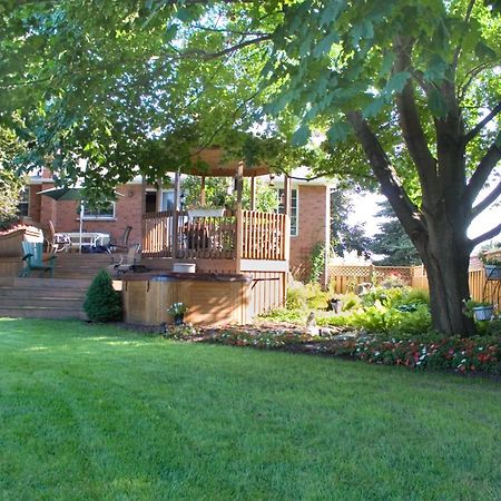 Bed and Breakfast A Li'L Bit Of Eden Niagara-on-the-Lake Exterior foto